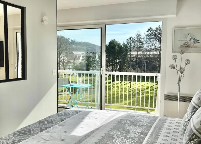 Apartment Les Charmes Du Bosquet Parc D'amour Et Nature Parking Prive Securise