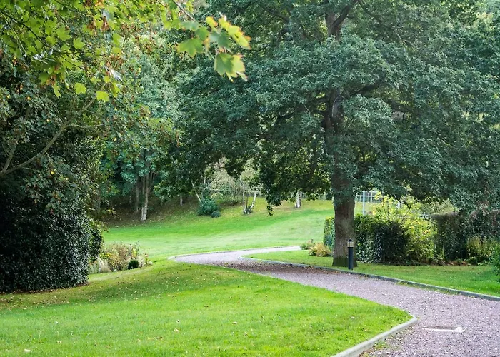 Les Charmes Du Bosquet Parc D'amour Et Nature Parking Prive Securise *