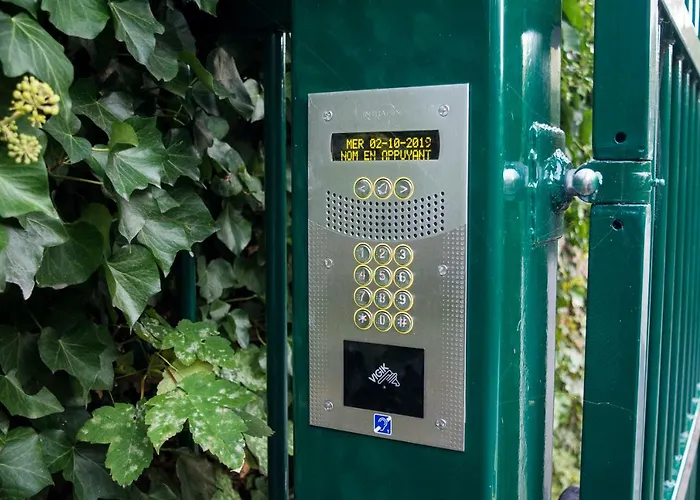 Les Charmes Du Bosquet Parc D'amour Et Nature Parking Prive Securise Apartment *