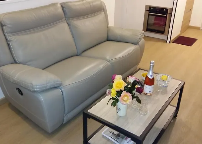 Les Charmes Du Bosquet Parc D'amour Et Nature Parking Prive Securise Apartment